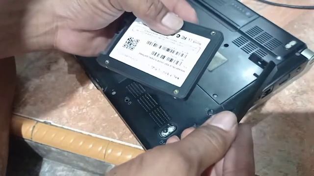 Cara ganti hardisk HDD ke SSD di laptop Dell XPS M1330 смотреть онлайн