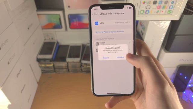 How To Opt Out Of iOS 16 Beta & Go To iOS 16 STABLE! смотреть онлайн