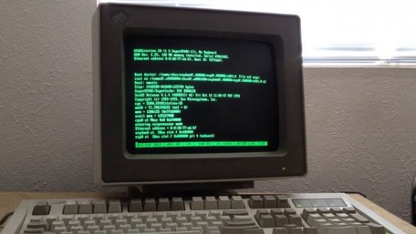 SPARCStation 20 Startup (Serial Console)