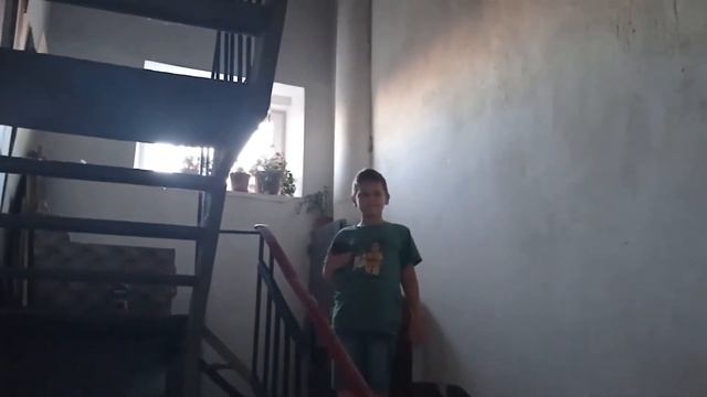 Технический этаж: кто-то шумит на крыше и дёргает дверцу смотреть онлайн