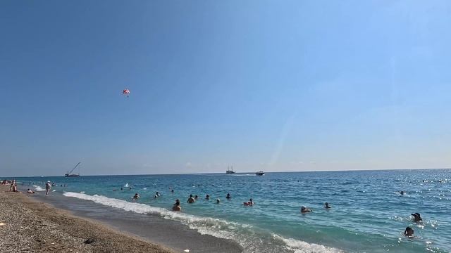 Отдыхающие на пляже в сентябре Кемер смотреть онлайн
