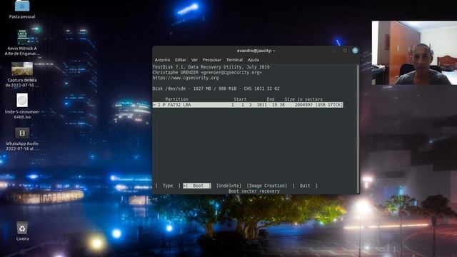 Recuperar dados do HD, Pendrive ou Cartão de Memória no Linux - 100% FUNCIONAL смотреть онлайн