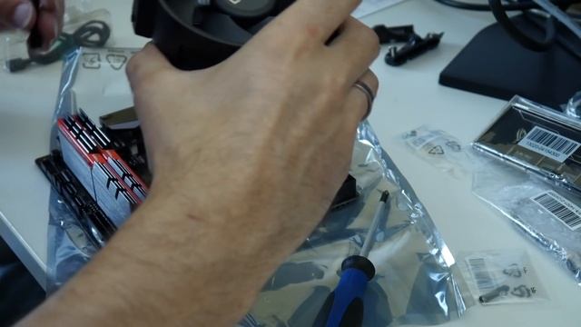AMD Ryzen 2700, Asus ROG X470-I Mini-ITX build part I [DIY] смотреть онлайн