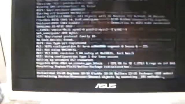 Archlinux on Eee PC 701 смотреть онлайн