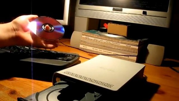 Xbox360 HD-DVD Player Scratch Test with DVD+R