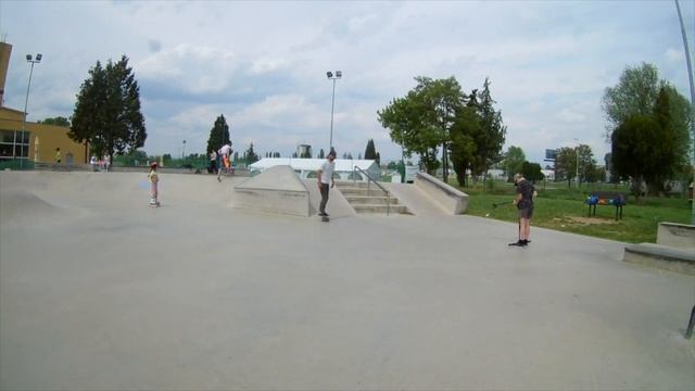 Erasmus in skatepark | DJI Osmo Mobile 2 | GoPro Hero 5 | iPhone 6s смотреть онлайн