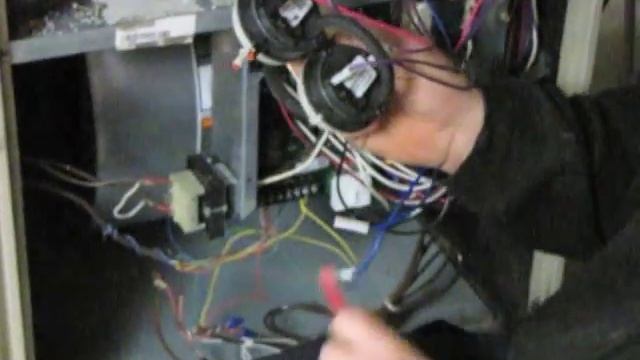 DIY - How to Replace Pressure Switches on a Lennox G61 Furnace смотреть онлайн