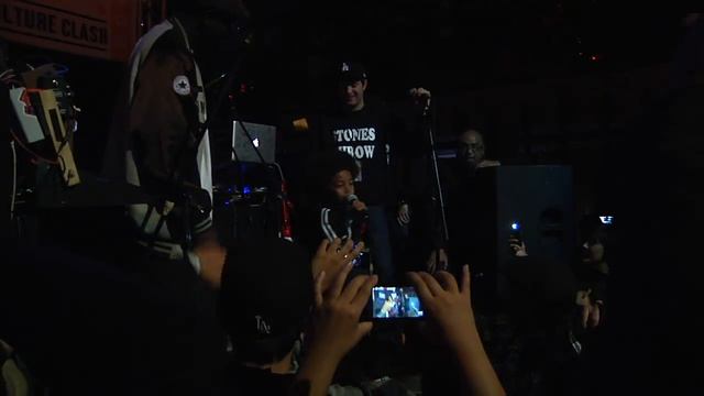 Red Bull DJs смотреть онлайн