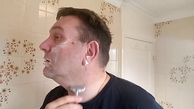 Britshaver Bic up the shave смотреть онлайн