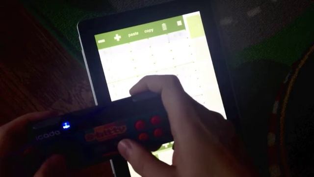 8-bitty iCade +sinusoid test смотреть онлайн