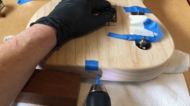 Lets build a Warmoth Tele - Installing Schaller S-lock strap locks смотреть онлайн