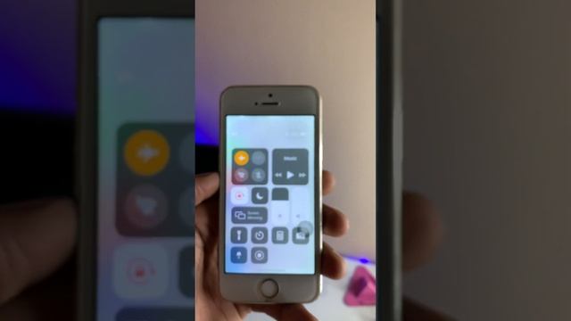 Dark mode in ios 12.5.6🔥🙈|| How to get dark mode in iPhone 6 смотреть онлайн