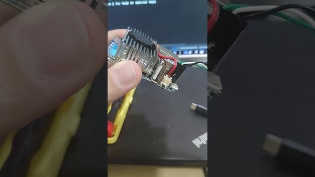 NanoPi R2s looks short with just Uart connected смотреть онлайн