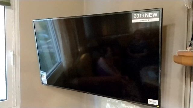 TV LG-49UM7100 - UNBOXING (+βάση τοίχου Bracket) смотреть онлайн