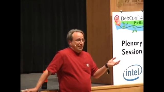 Linus Torvalds, creator of Linux Kernel, explained why Linux Desktop was not a thing. смотреть онлайн