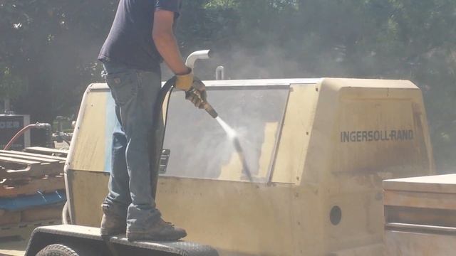 Paint Removal from a Compressor смотреть онлайн