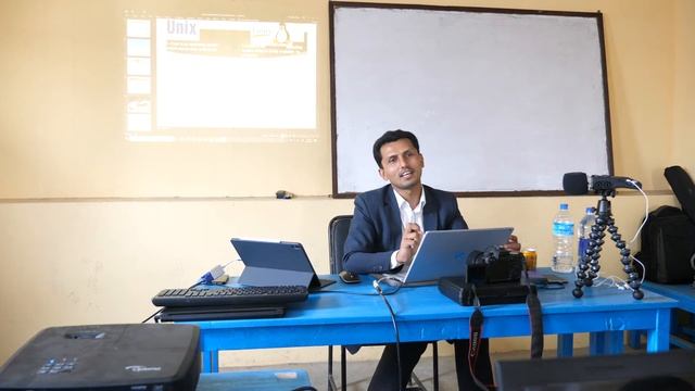 Introduction to Linux Concepts | Linux Concept for IT Beginners Linux Talk in Nepali Language Part смотреть онлайн