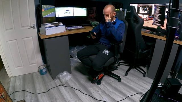 just chatting / setting up gaming room смотреть онлайн