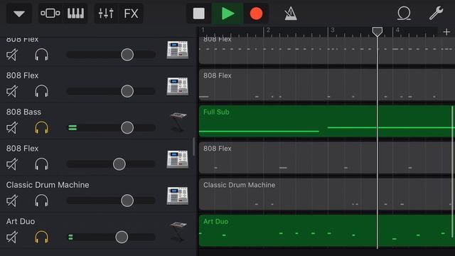How to make a GOOD TRAP beat on Garageband for ios смотреть онлайн