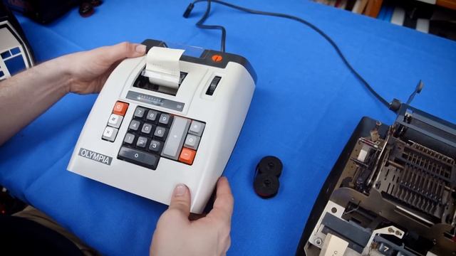 Commodore 208 - 1960s Adding Machine смотреть онлайн