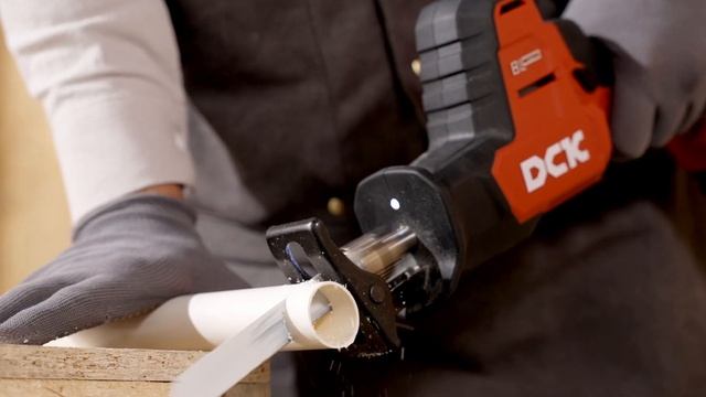 20V MAX Brushless Cordless Recip Saw KDJF22 смотреть онлайн