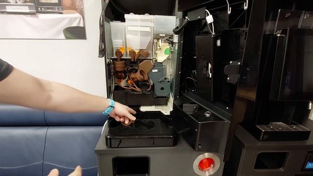 Saeco Phedra Evo автоматическая промывка