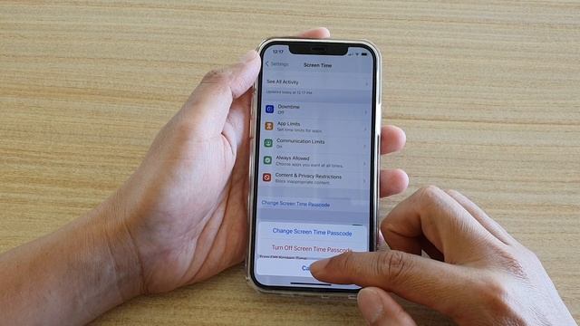 iPhone 12/12 Pro: How To Turn On Screen Time смотреть онлайн
