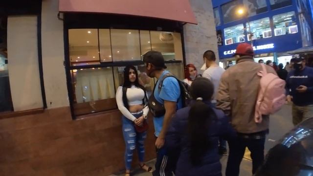 Buscando pichoncitas en "MEGA PLAZA" смотреть онлайн