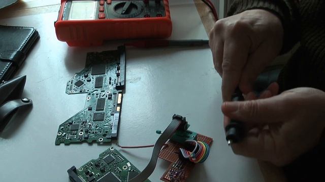 Never Attempted HDD Data Recovery? - So what have eeproms got to do with it? смотреть онлайн