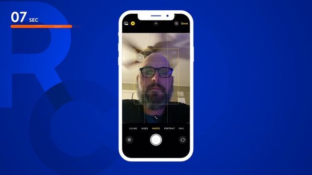 One Minute Pro Tip | Using your Memoji in Live Action Video смотреть онлайн