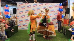 Карнавал скидок в Joki Joya ТРЦ Монпансье! Аниматоры, шоу-программа, фокусы с животными, дискотека!