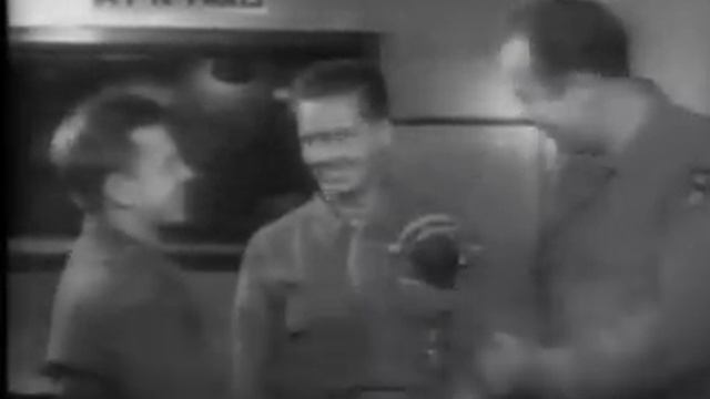entertaining the troops film 1 JUDY GARLAND BOB HOPE LENA HORNE JACK BENNY DOROTHY LAMOUR смотреть онлайн