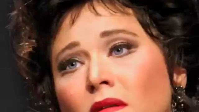 Elizabeth Blancke-Biggs & Placido Domingo sing Fedora pt. 1 -"Loris Ipanov.." смотреть онлайн
