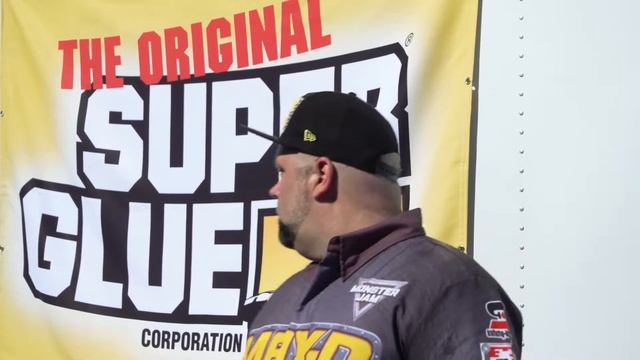 SUPERUNIX fixes broken spikes from Max D's Monster Truck смотреть онлайн