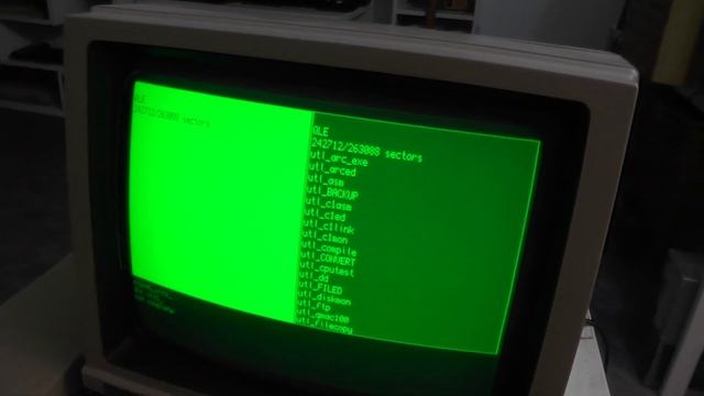 Sinclair QL Network in action! - Copy (Backup) QL/E system from QL-SD to TDI, scene 3 (stopped) смотреть онлайн