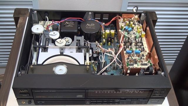 Что внутри самых высококачественных CD проигрывателей. A&D DP-9000. смотреть онлайн