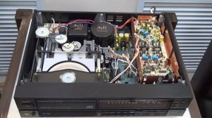Что внутри самых высококачественных CD проигрывателей. A&D DP-9000.