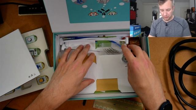 Elecrow For STEM: CrowPi2 And CrowBits Kits