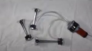 Сигнал воздушный, хромированный, трёх рожковый.