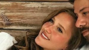 СТАРШЕ НА 14 ЛЕТ! Вот как выглядит жена турецкого актера - Кыванч Татлытуг