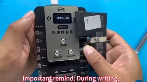 I2C KC03 battery repair device operation video, support Apple/Android mobile phone battery repair.