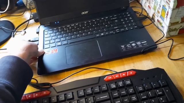 RED5 Gaming Keyboard - turning the backlight on! смотреть онлайн