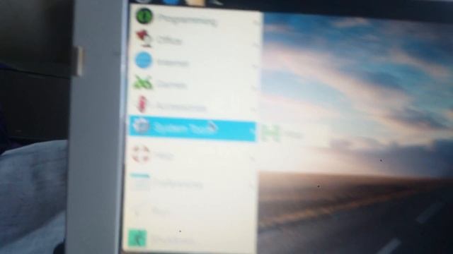 Raspberry Pi Pixel OS Boot & Walkthrough смотреть онлайн