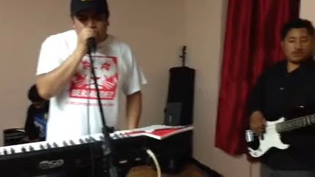 El corrido de Los Peres con Los colegas de Guerrero смотреть онлайн