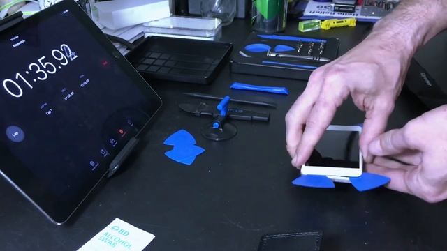 iPod Screen Removal with iFixIt iOpener & Essential Electronics Toolkit for Battery Replacement смотреть онлайн