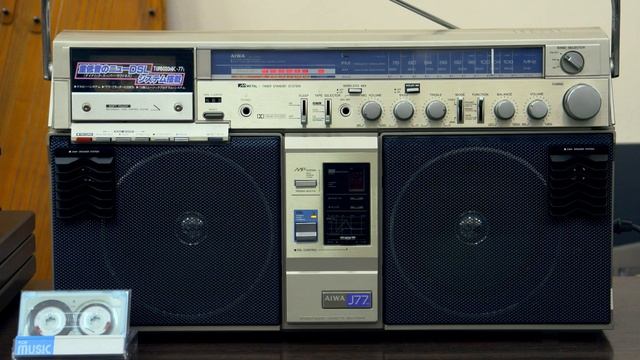 AIWA 2 BAND STEREO CASSETTE RECORDER MODEL NO. AIWA CS-J77MKII. 1981 год.