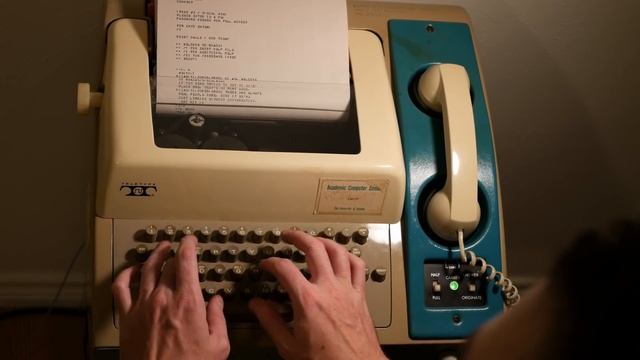 Modem Monday #4 - Anderson Jacobsen DC230 Acoustic Coupler "built in" to Teletype KSR 33 смотреть онлайн