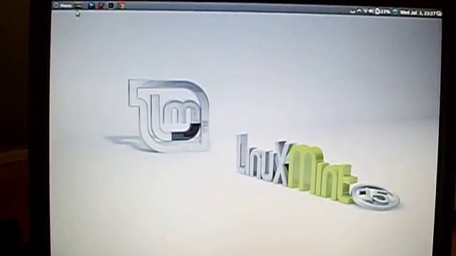 IBM Thinkpad R60 Running Linux Mint 15 with Hard drive encryption смотреть онлайн