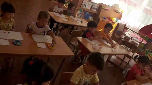 Ұйымдастырылған оқу іс-әрекеті. Тақырыбы: "Түрлі түсті доптар" смотреть онлайн