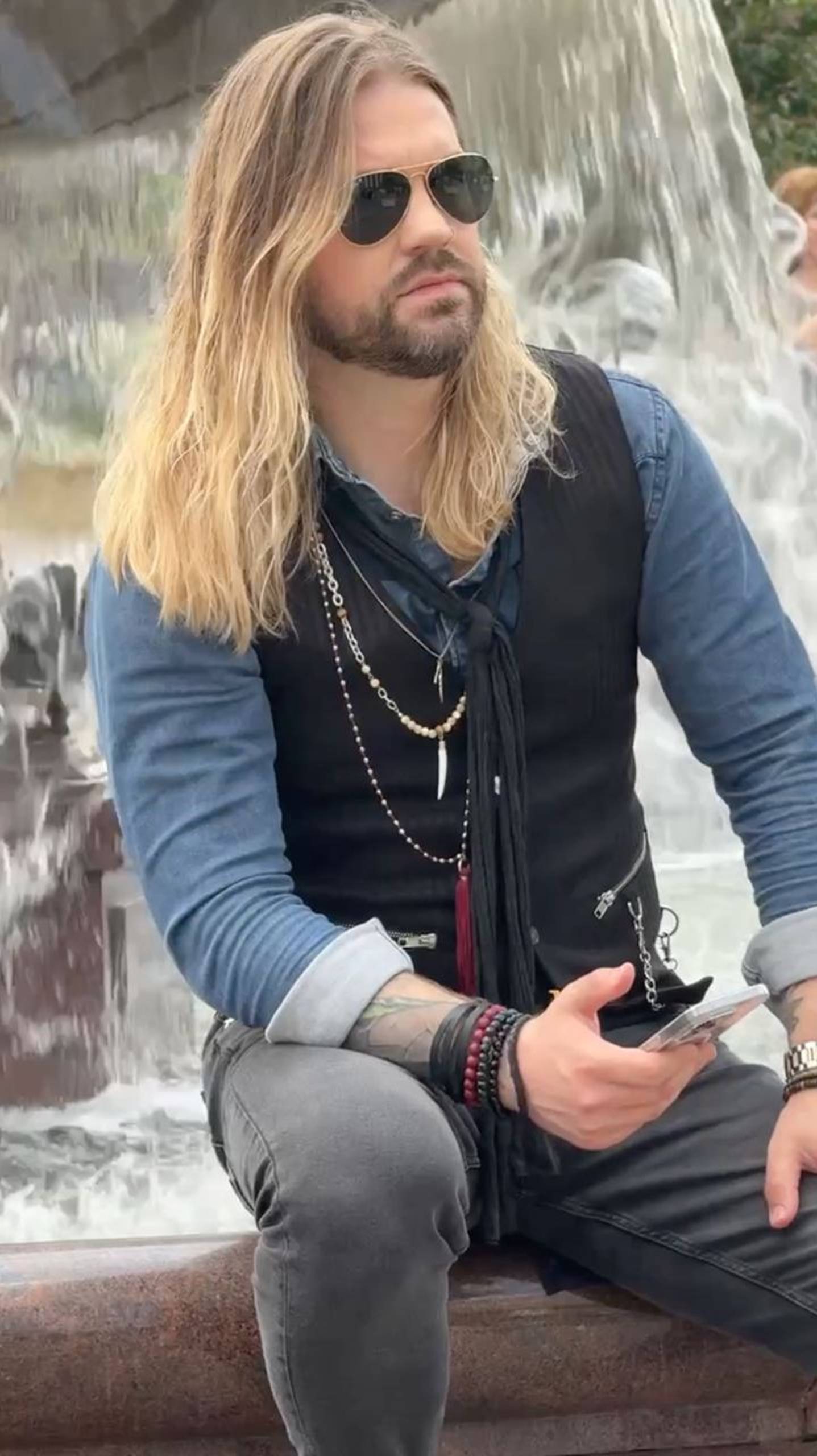 Мне б только ночью слышать, как ты спокойно дышишь смотреть онлайн